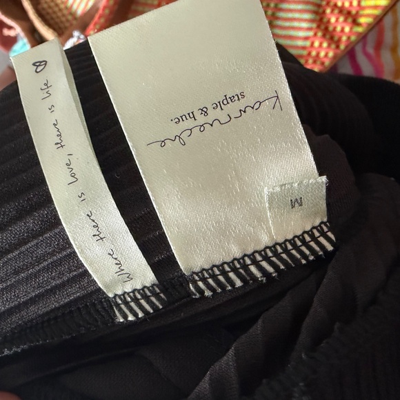 Staple & Hue Soft Pleated Pant in Black Size Medium - Picture 3 of 7